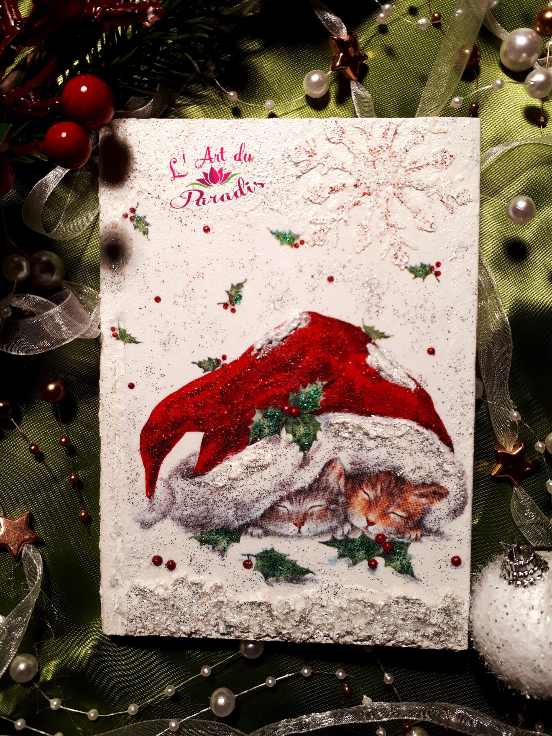 Santa kitties
